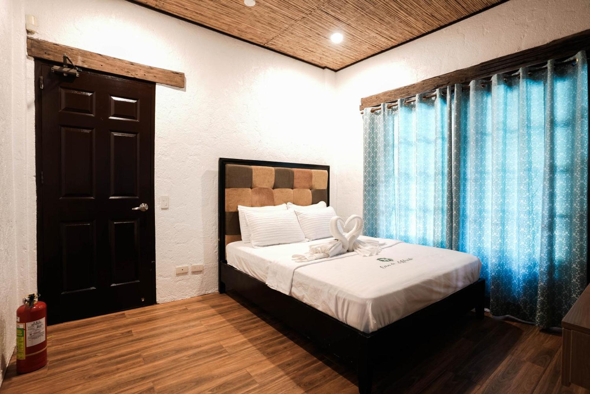 Casa De Celestina Private Resort Silang ภายนอก รูปภาพ